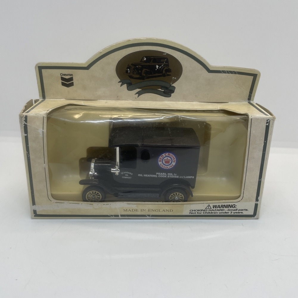 LLEDO DAYS GONE 1927‎ PEARL OIL VAN DIECAST RED CROWN GASOLINE